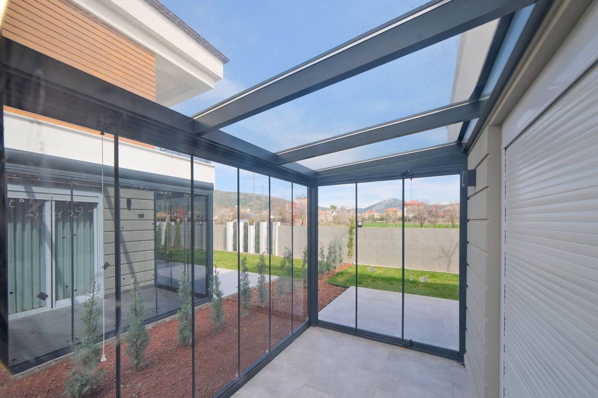 Likya — Fixed Glass Roof