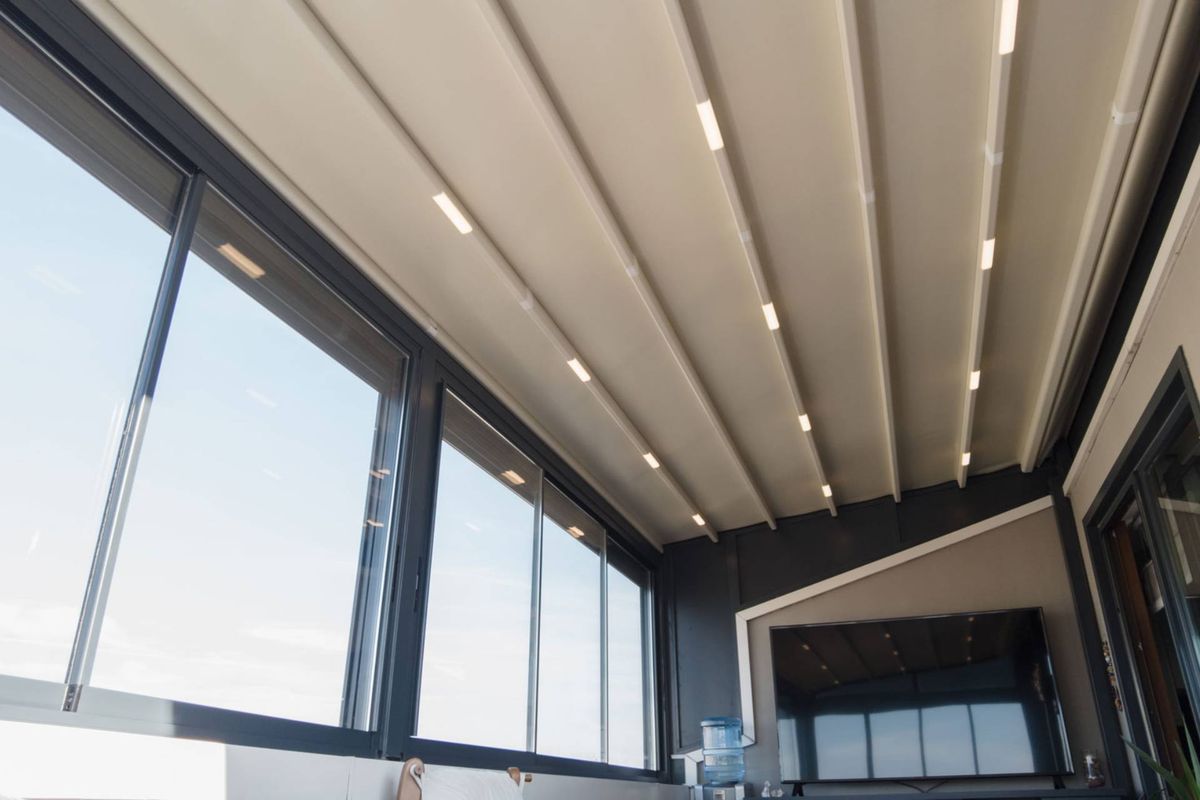 Olympos Pergola 170 — Bioclimatic Fabric Roof System
